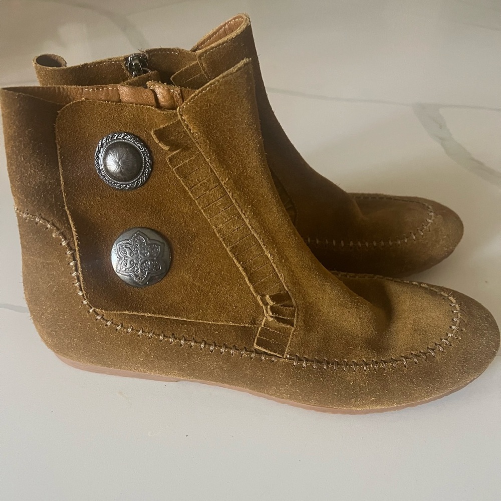 Giuseppe Zanotti suede ankle bootie